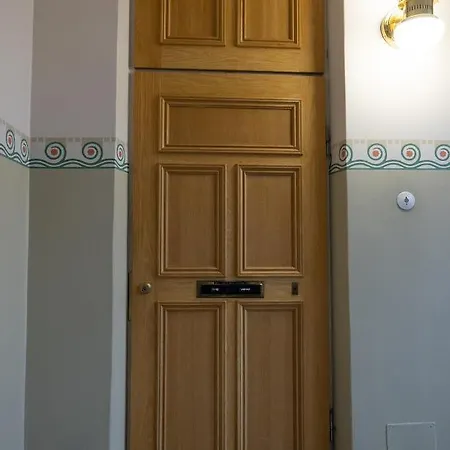 아파트 Poista 2ndhomes Spacious And Unique 1br In Punavuori 헬싱키
